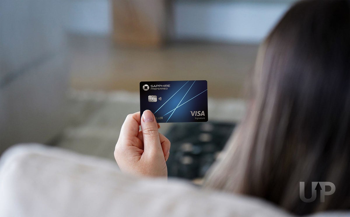 The 5+ Best First Credit Cards for Beginners [July 2024]