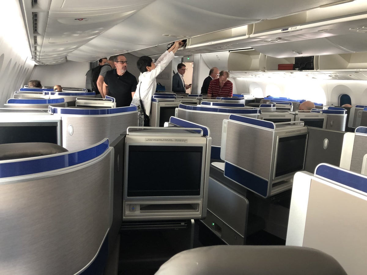 United Polaris 787-10 