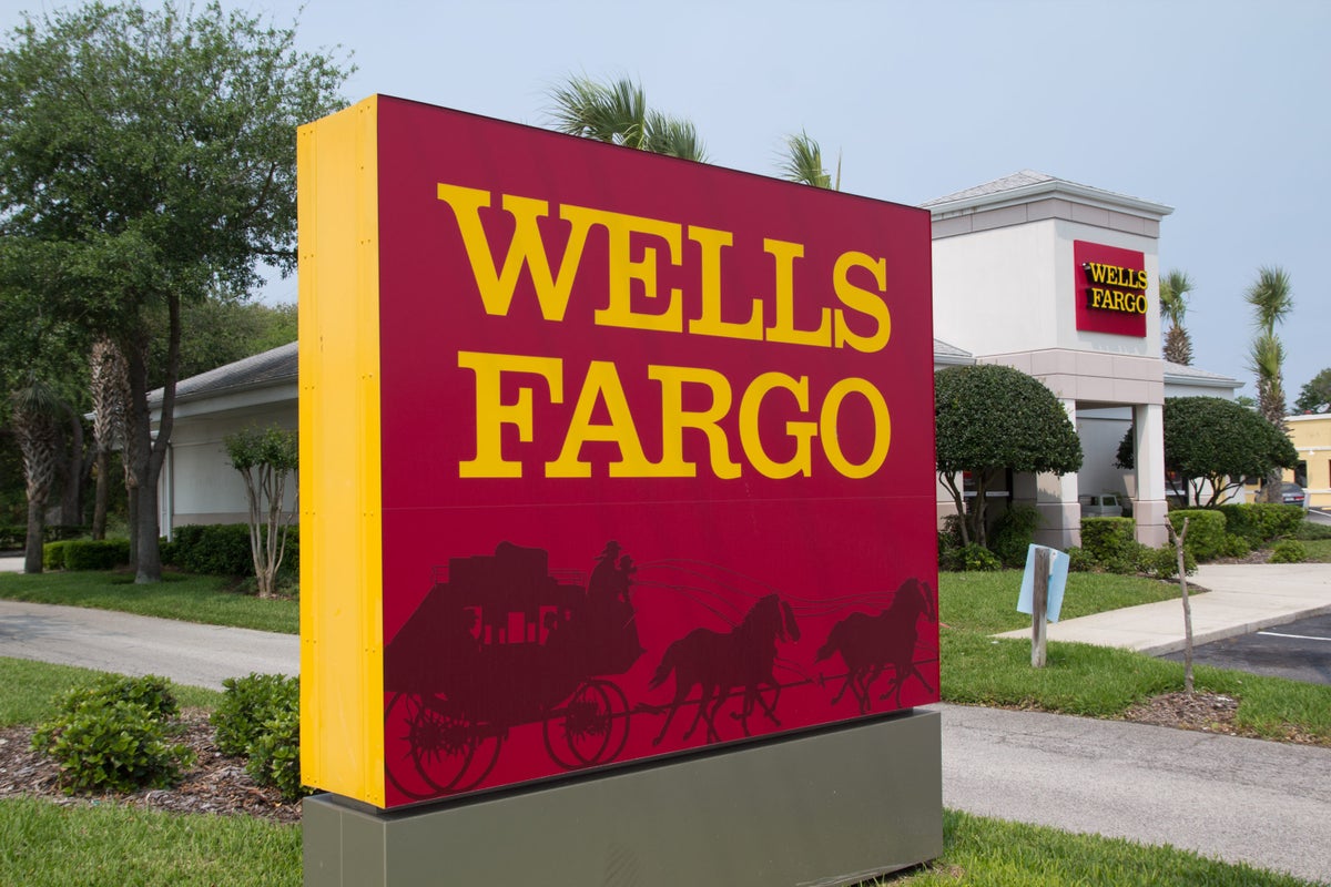 The 7 Best Wells Fargo Credit Cards for Travel Rewards, Cash Rewards, and More [2024]